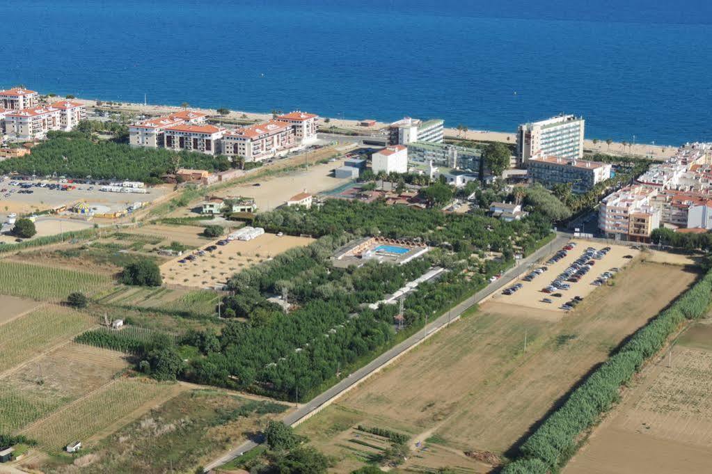 Camping El Camell Pineda de Mar Bagian luar foto